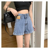 Jeansshorts mit hoher Taille und schlichten Farben